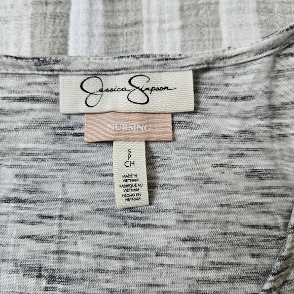 Bundle of Maternity clothes - Picture 8 of 14